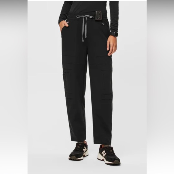 FIGS Women's 23-Pocket Barrel Scrub Pants - LIMITED EDITION SP24 - Picture 1 of 4
